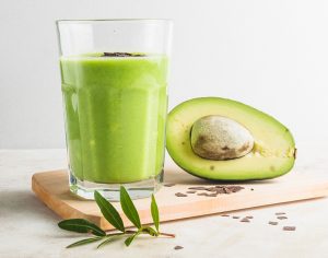 De beste kombinasjonene av grønnsaker for smoothies